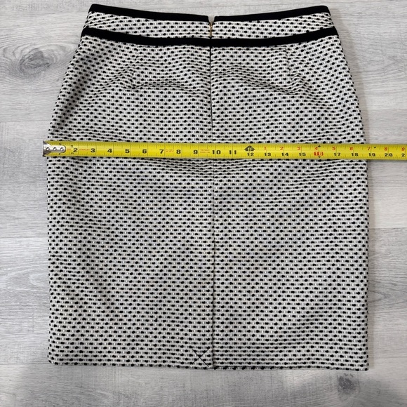 Calvin Klein Pencil Skirt with Black and White Geometric Design Size 6P - Picture 10 of 17